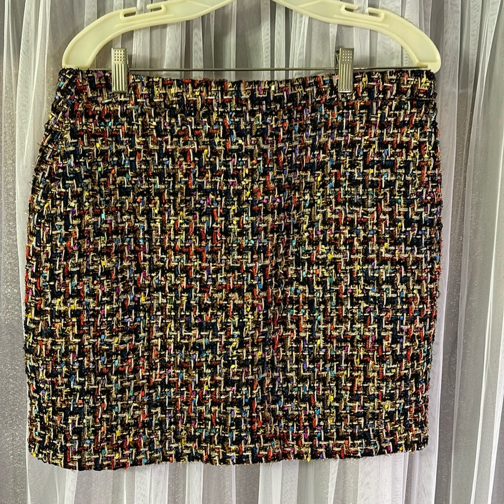 NWT Tweed Sophisticated, sexy, and elegant mini skirt!